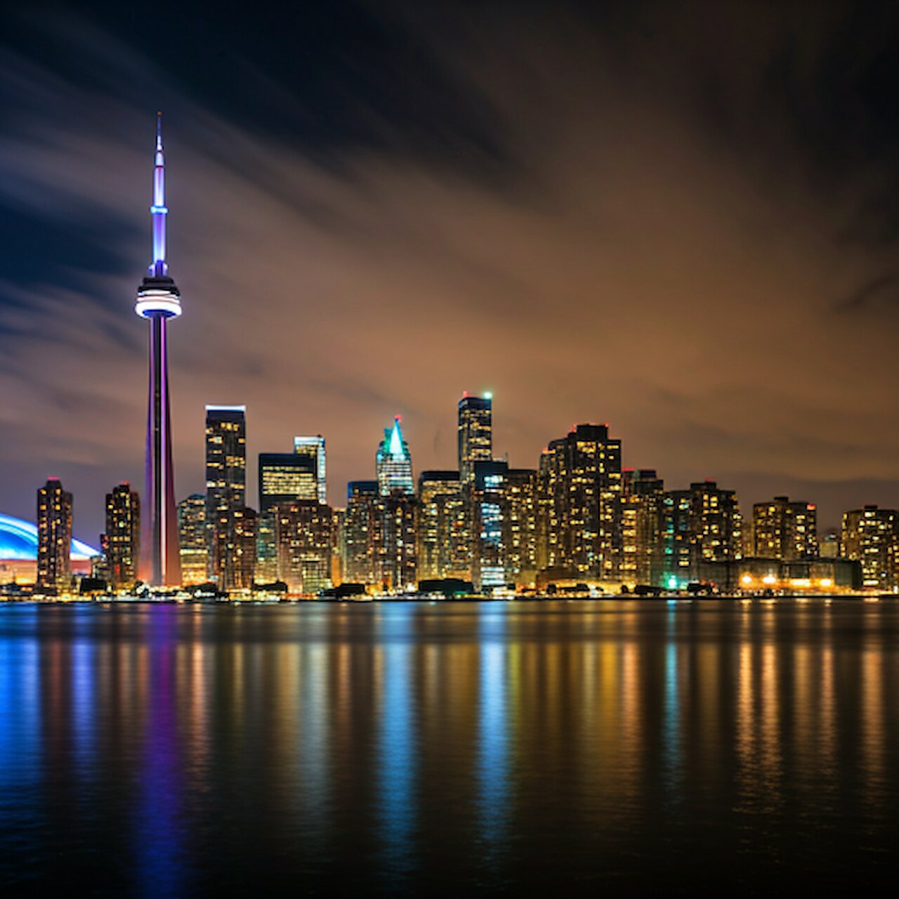 Toronto skyline at night